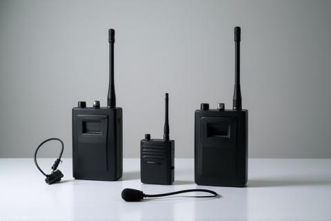 Wireless lavalier microphone system